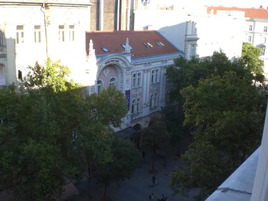 Broadway Center Rooftop View Apartment Budapest Ruang foto