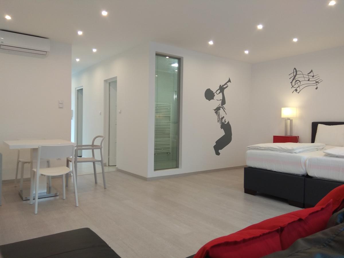 Broadway Center Rooftop View Apartment Budapest Bagian luar foto